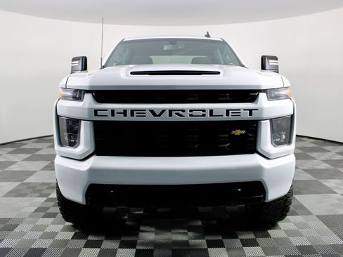 Used 2023 Chevrolet Silverado 2500 LT AWD/4WD image 2