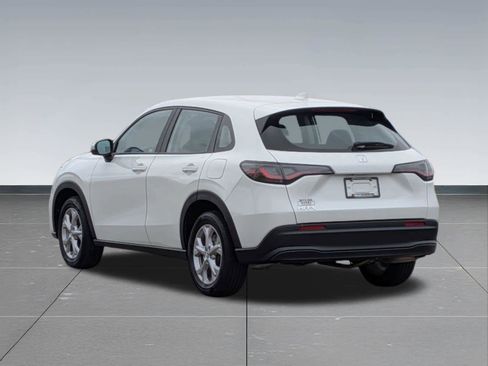 Used 2024 Honda HR-V LX image 3