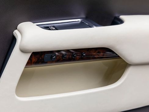 Used 2016 Rolls-Royce Wraith image 55