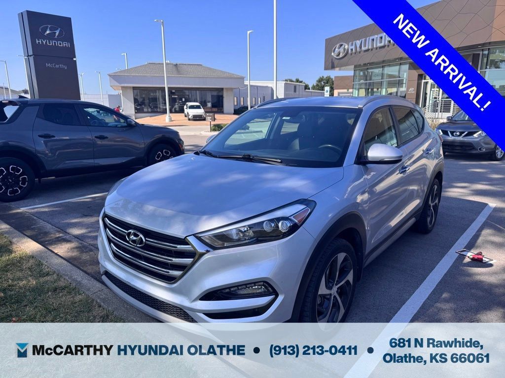 Used 2017 Hyundai Tucson Limited AWD/4WD image 1