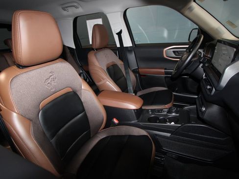 Used 2025 Ford Bronco Sport Outer Banks w/ Outer Banks Tech Package+ AWD/4WD image 19