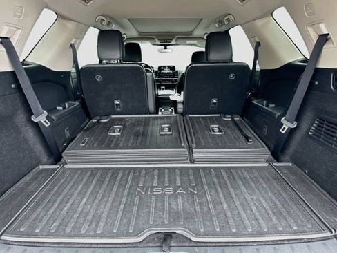 Used 2023 Nissan Pathfinder SL w/ SL Premium Package AWD/4WD image 33