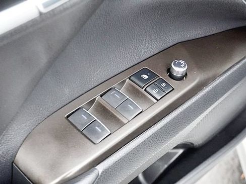 Used 2023 Toyota Camry SE FWD image 22