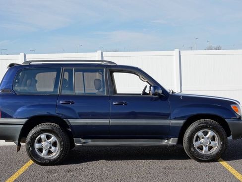 Used 2002 Toyota Land Cruiser AWD/4WD image 26