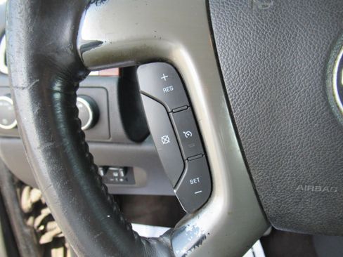Used 2012 GMC Sierra 2500 SLT w/ SLT Convenience Package AWD/4WD image 21