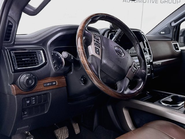 Used 2021 Nissan Titan Platinum Reserve w/ Moonroof Package AWD/4WD image 9