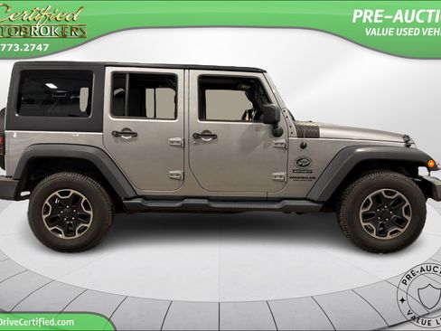 Used 2014 Jeep Wrangler Unlimited Sport w/ Quick Order Package 24S AWD/4WD image 4
