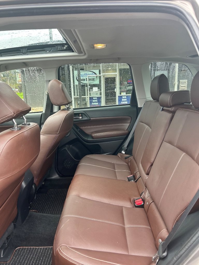 Used 2018 Subaru Forester 2.5i Touring AWD/4WD image 7