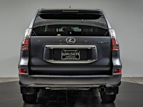 Used 2016 Lexus GX 460 w/ Premium Package AWD/4WD image 6