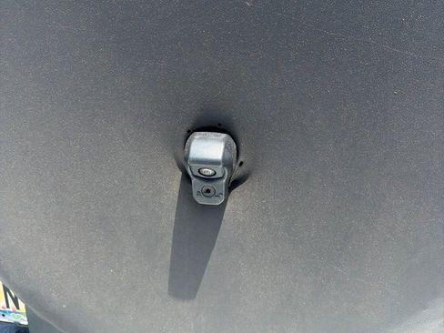 Used 2024 Jeep Wrangler Sport AWD/4WD image 9