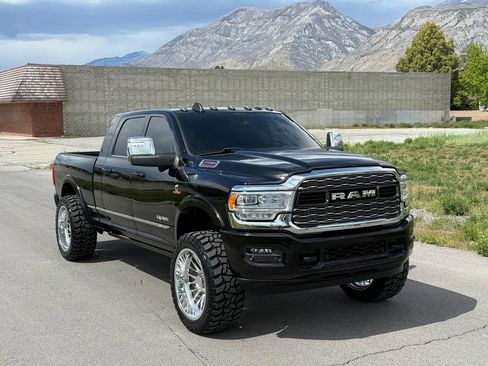 Used 2023 RAM 2500 Limited AWD/4WD image 2