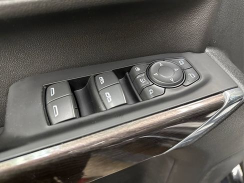 Used 2020 Chevrolet Silverado 2500 LTZ w/ LTZ Plus Package image 34