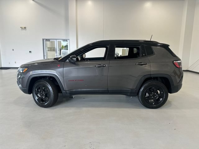 Used 2023 Jeep Compass Trailhawk AWD/4WD image 8