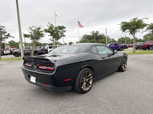 Used 2022 Dodge Challenger R/T Scat Pack w/ Shaker Package RWD image 3