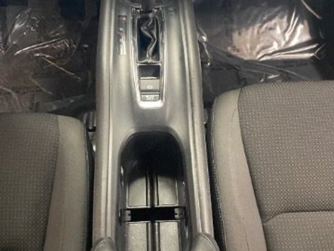 Used 2022 Honda HR-V EX image 12