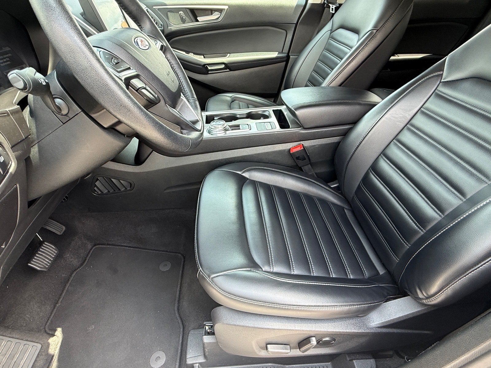 Used 2024 Ford Edge SEL AWD/4WD image 13