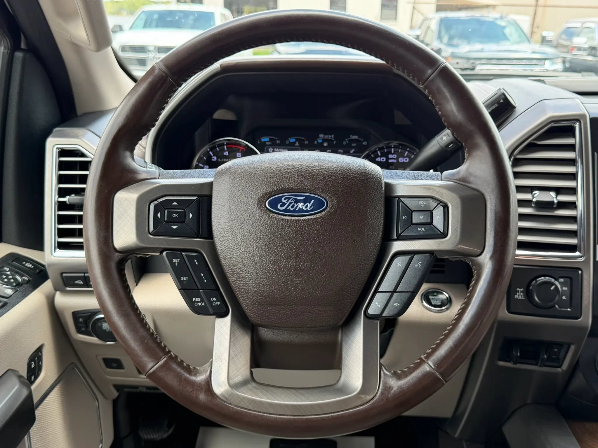 Used 2019 Ford F250 Limited AWD/4WD image 31