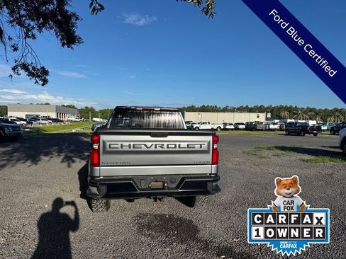 Used 2022 Chevrolet Silverado 1500 Custom Trail Boss w/ Safety Confidence Package AWD/4WD image 5