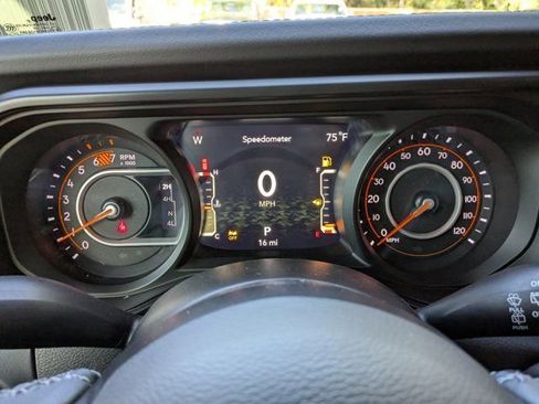 New 2026 Jeep Wrangler Unlimited Rubicon AWD/4WD image 25