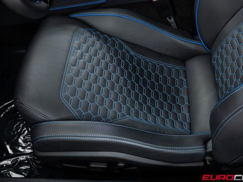 Used 2023 Lamborghini Huracan EVO image 38