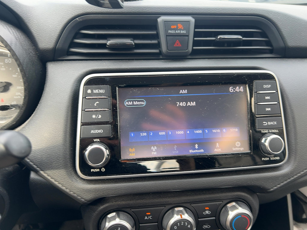 Used 2025 Nissan Versa S FWD image 8