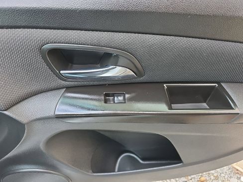 Used 2014 Chevrolet Cruze LT image 20