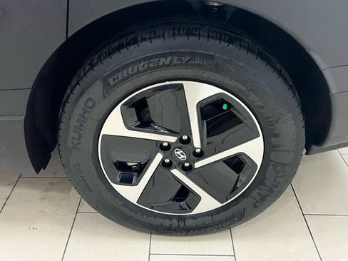 New 2026 Hyundai Ioniq 9 SE AWD/4WD image 14