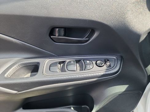 Used 2023 Nissan Versa S FWD image 14
