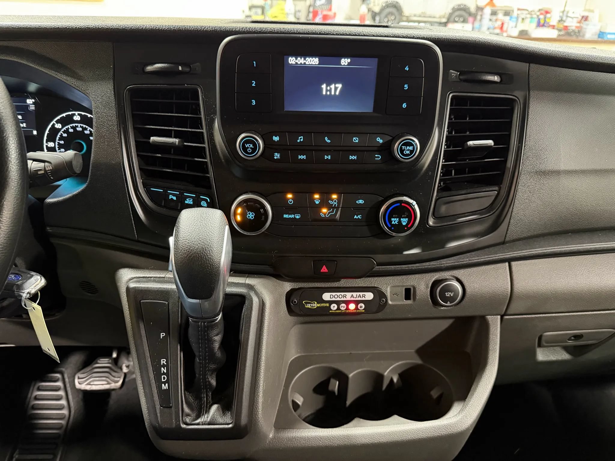 Used 2020 Ford Transit 250 Medium Roof RWD image 40