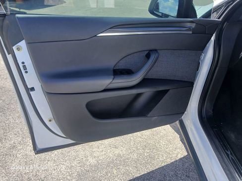 Used 2022 Tesla Model X Plaid image 14