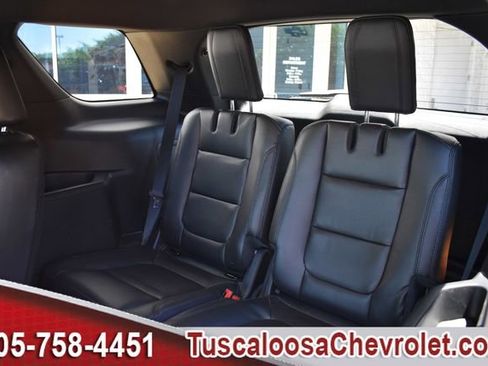 Used 2018 Ford Explorer XLT w/ Equipment Group 202A FWD image 23