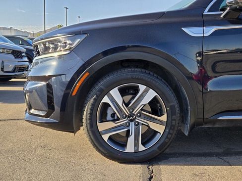 Certified 2024 Kia Sorento SX Prestige AWD/4WD image 10