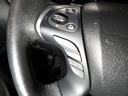 Used 2017 Nissan Pathfinder SV w/ SV Cold Weather Package AWD/4WD image 20