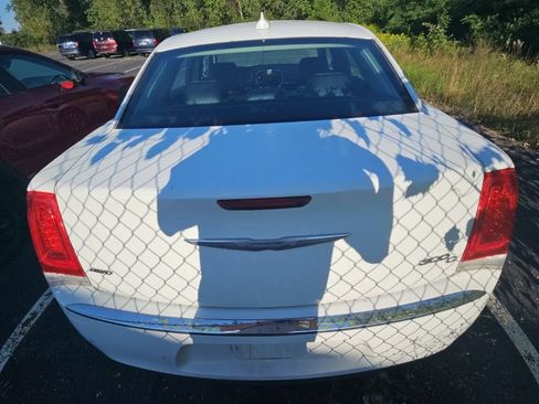 Used 2015 Chrysler 300 C w/ Light Group AWD/4WD image 7