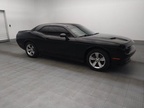 Used 2021 Dodge Challenger SXT RWD image 11
