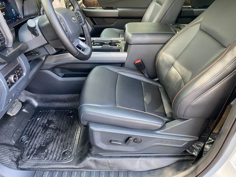 New 2026 Ford F350 Lariat w/ Black Appearance Package image 9