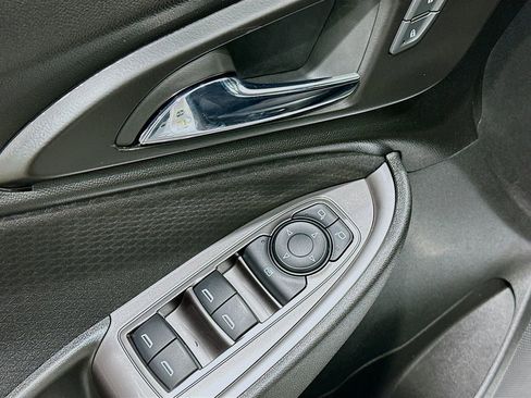 Used 2020 Chevrolet Malibu RS image 18