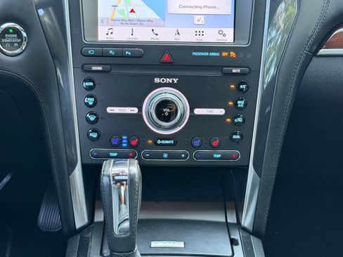 Used 2019 Ford Explorer Platinum AWD/4WD image 25