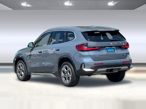 Used 2025 BMW X1 xDrive28i w/ Convenience Package AWD/4WD image 3