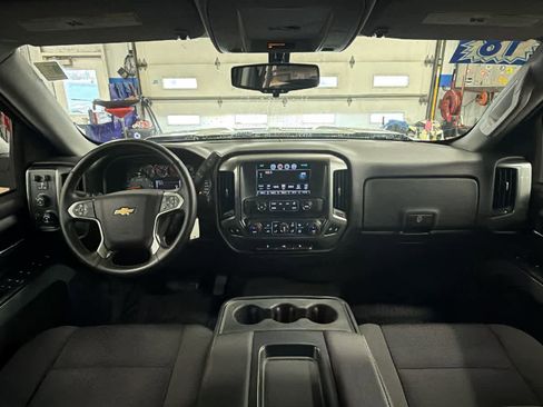 Used 2018 Chevrolet Silverado 1500 LT w/ All Star Edition image 24