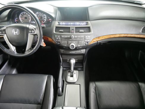 Used 2011 Honda Accord EX-L image 10