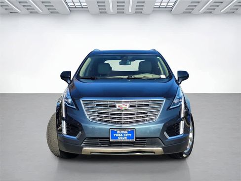 Used 2019 Cadillac XT5 Platinum image 2