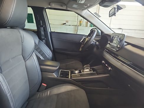 Used 2023 Mitsubishi Outlander SE Black Edition FWD image 14