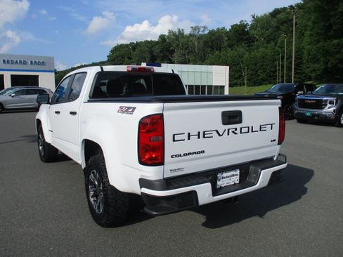 Used 2022 Chevrolet Colorado Z71 AWD/4WD image 7