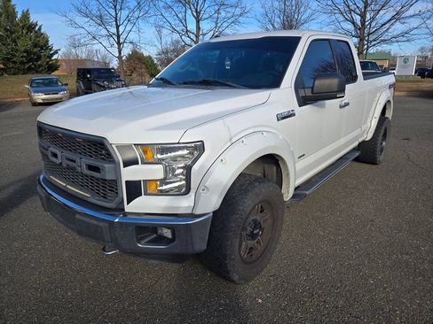 Used 2016 Ford F150 XLT w/ Equipment Group 302A Luxury AWD/4WD image 3