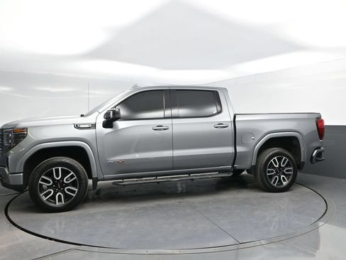 Used 2023 GMC Sierra 1500 AT4 w/ Technology Package AWD/4WD image 4