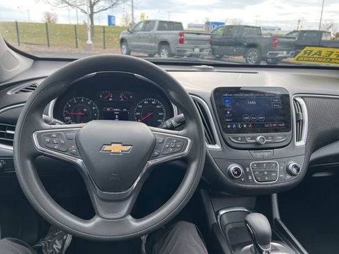 Used 2024 Chevrolet Malibu LT image 23
