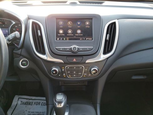 Used 2021 Chevrolet Equinox LT image 17
