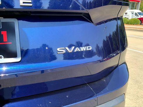 Used 2024 Nissan Rogue SV AWD/4WD image 10