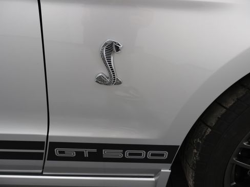 Used 2014 Ford Mustang Shelby GT500 w/ Equipment Group 821A RWD image 25